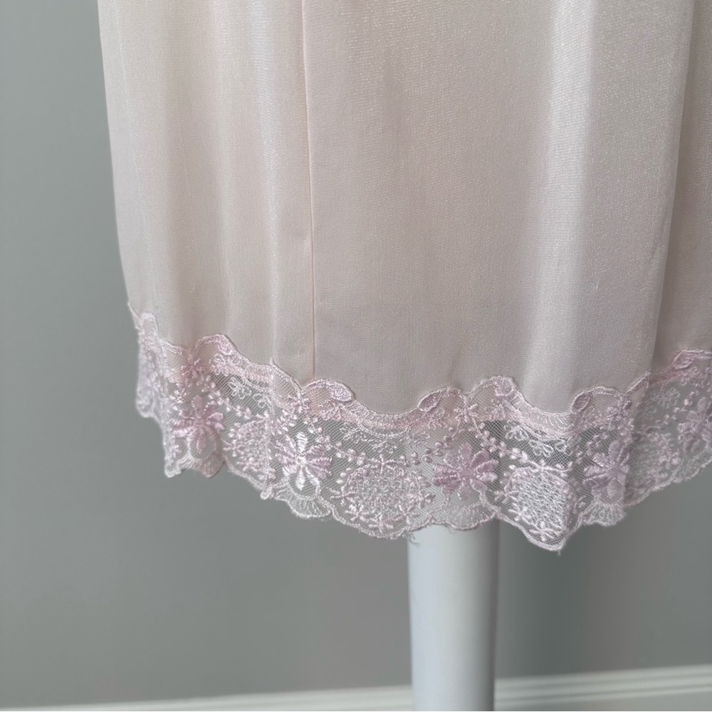 Vintage 60s Nylon Lace Slip Nude Peach Small - Picture 5 of 9
